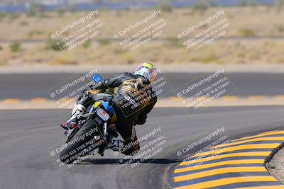 media/Oct-08-2022-SoCal Trackdays (Sat) [[1fc3beec89]]/Turn 11 Backside (1145am)/